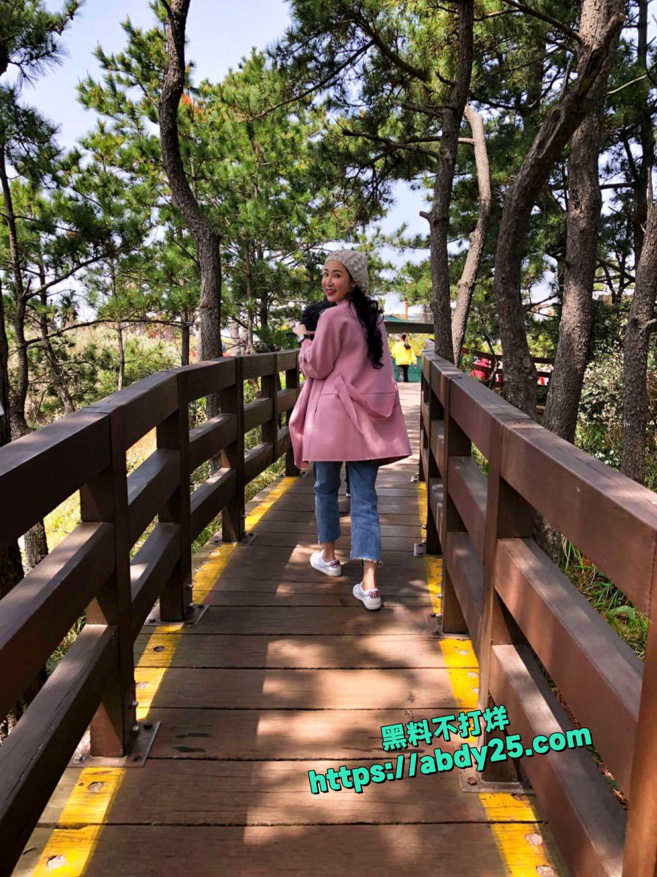 大胸美女在公寓被金主虐操 1