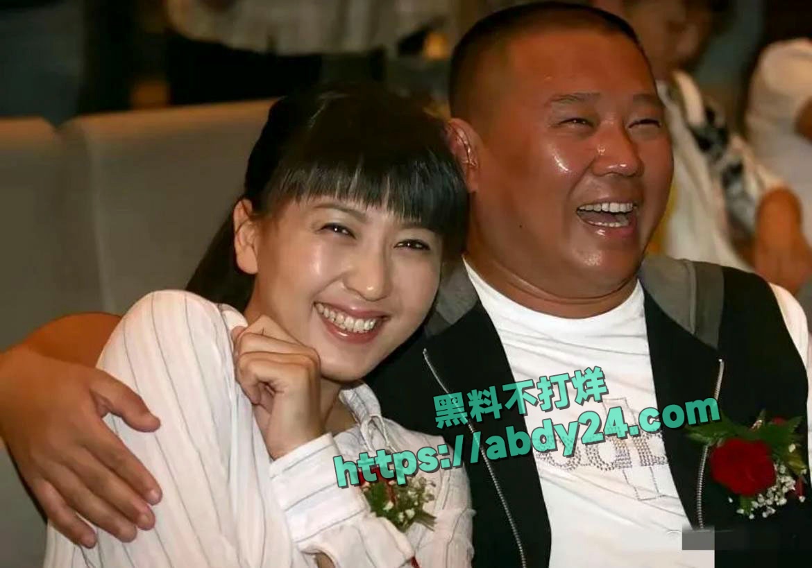 演员闫学晶哭穷事件持续发酵 13