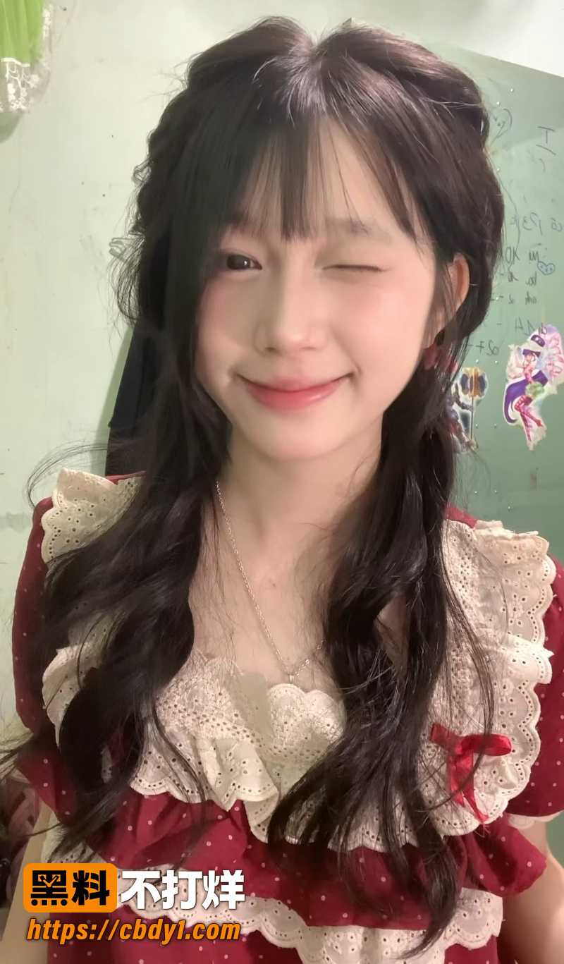 越南华裔网红阮翠梅 9