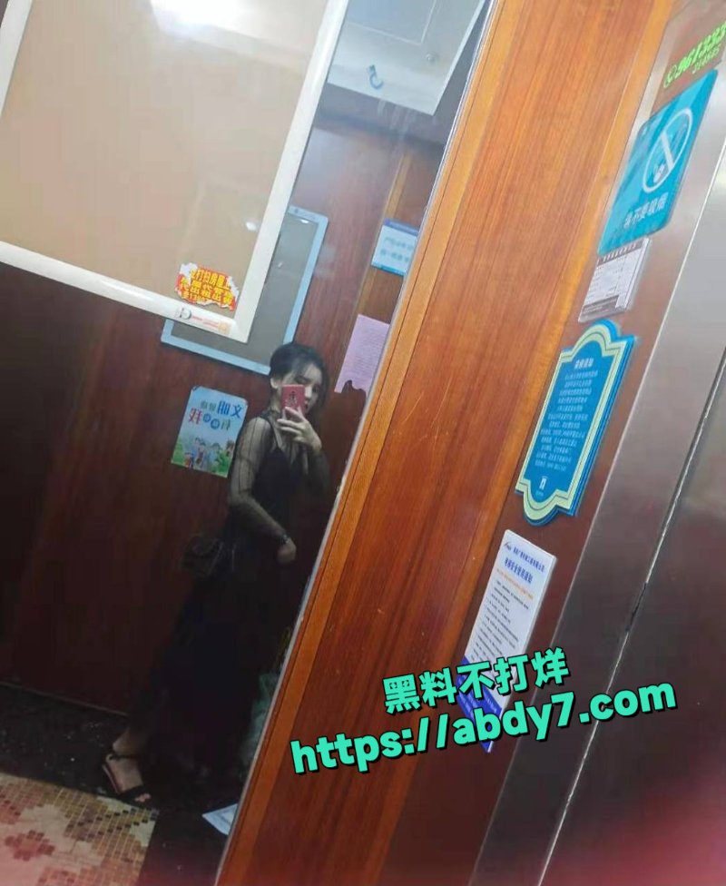 极品反差小骚逼学生妹和男友开房做爱1
