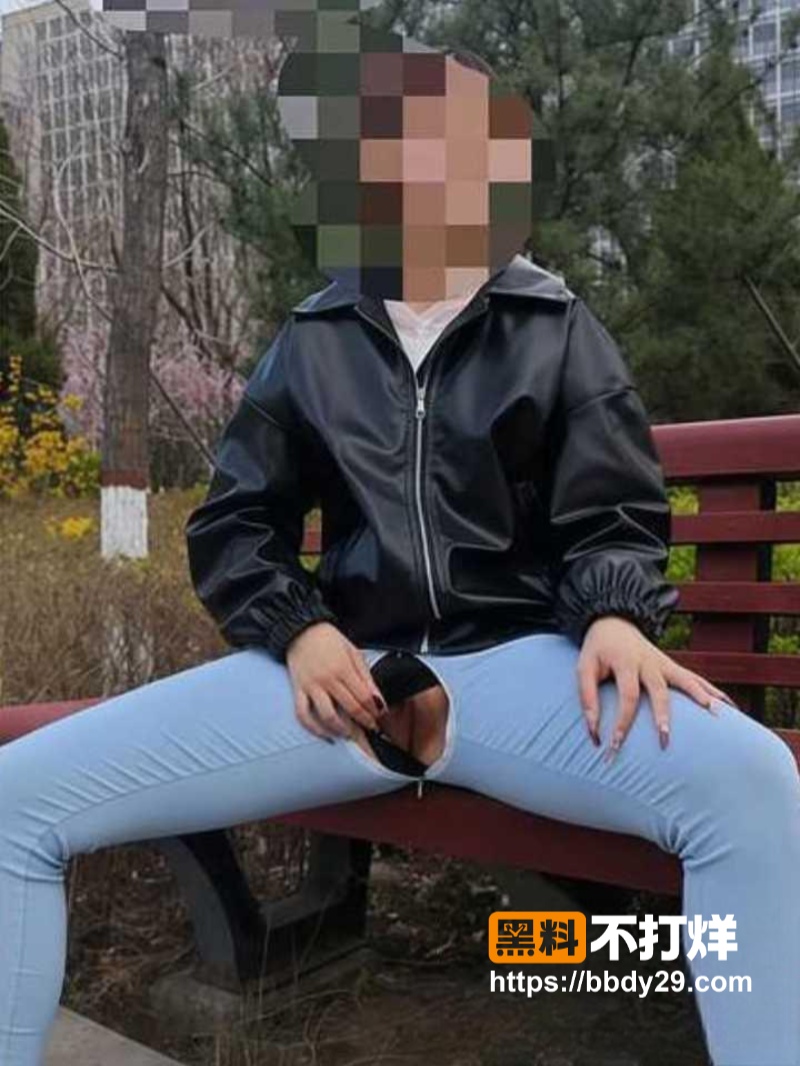 海角欣欣日记户外自慰3
