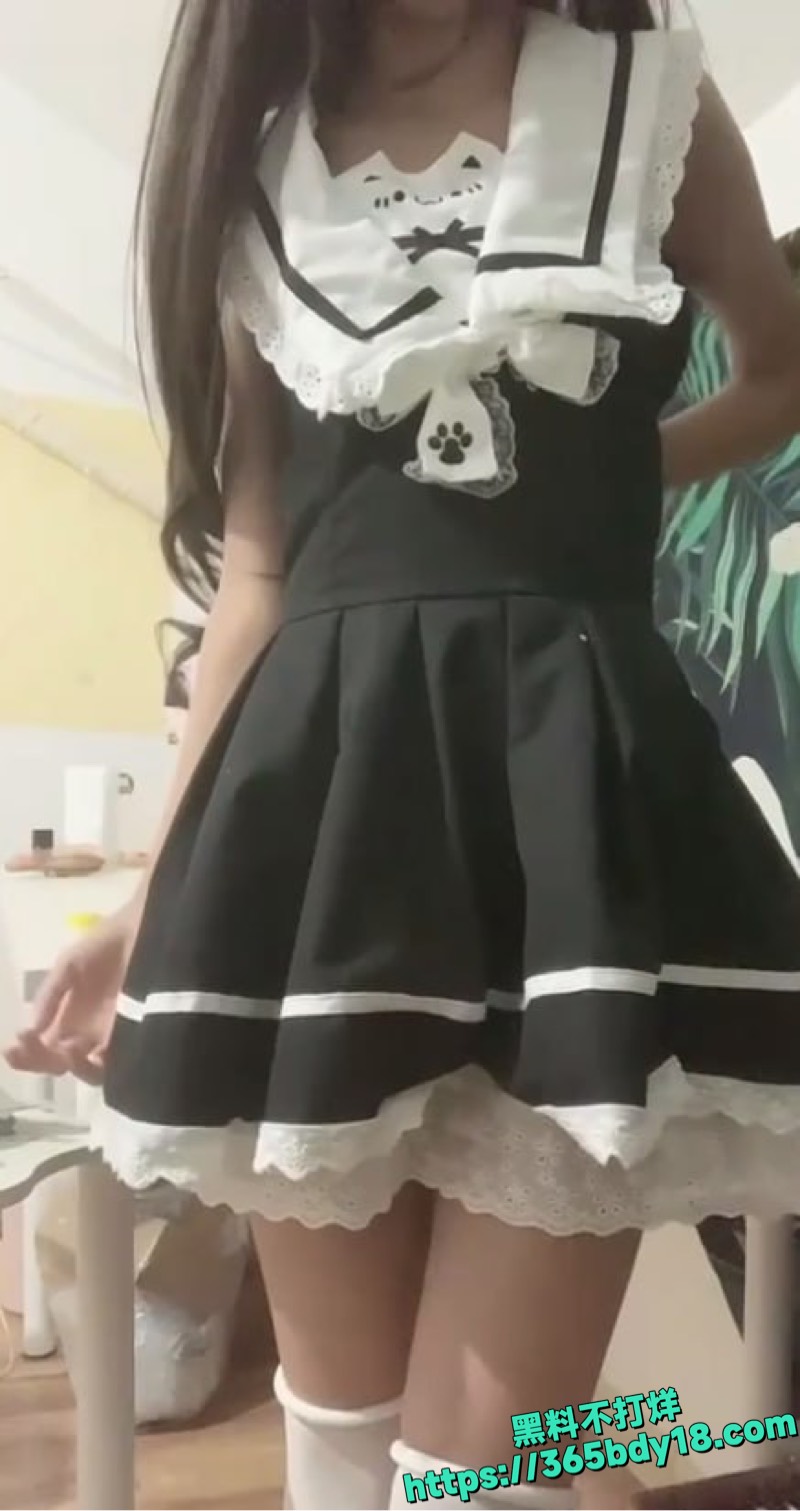素人少女镜前自慰视频6