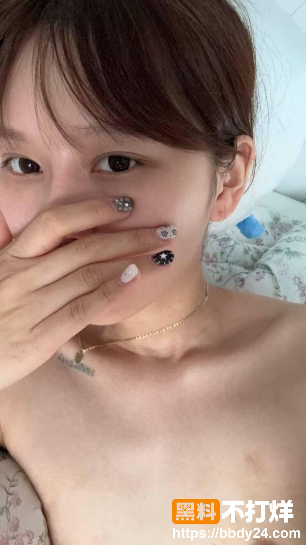 上海池炫美露脸自慰勾引金主1