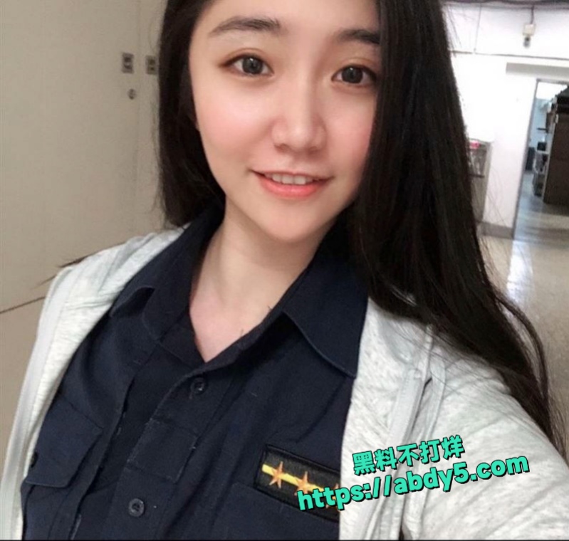台湾超辣女警萧学逸性爱视频流出 3