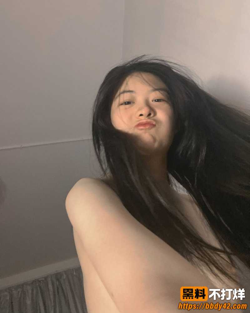 中德混血网红亚波伦被曝睡粉30