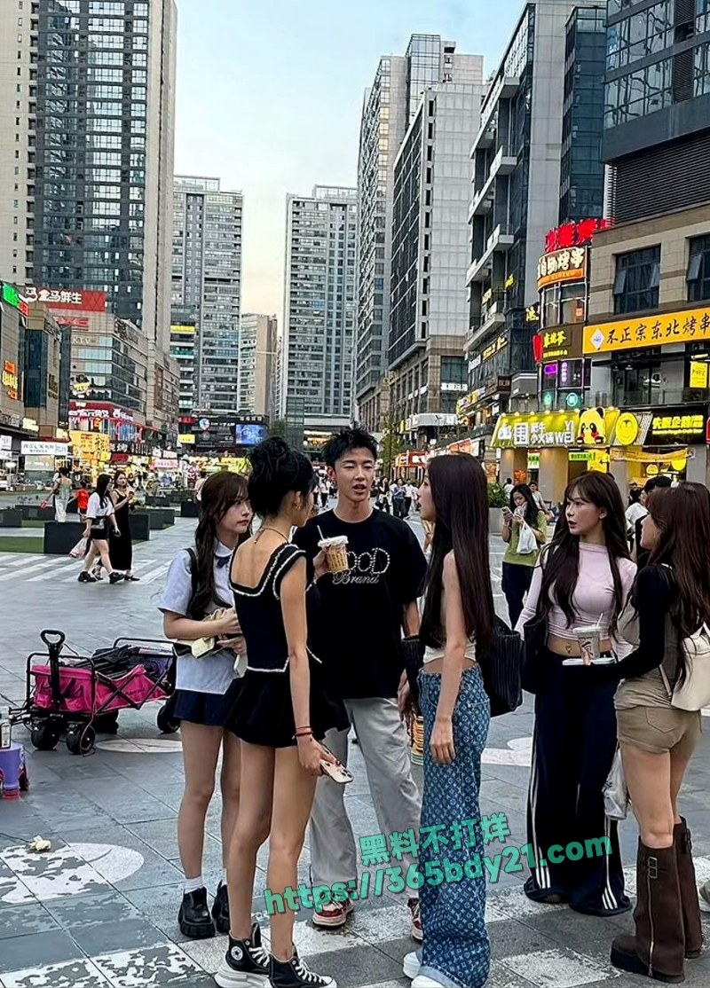 抖音网红艾瑞吧弟师徒CP假戏真做 28