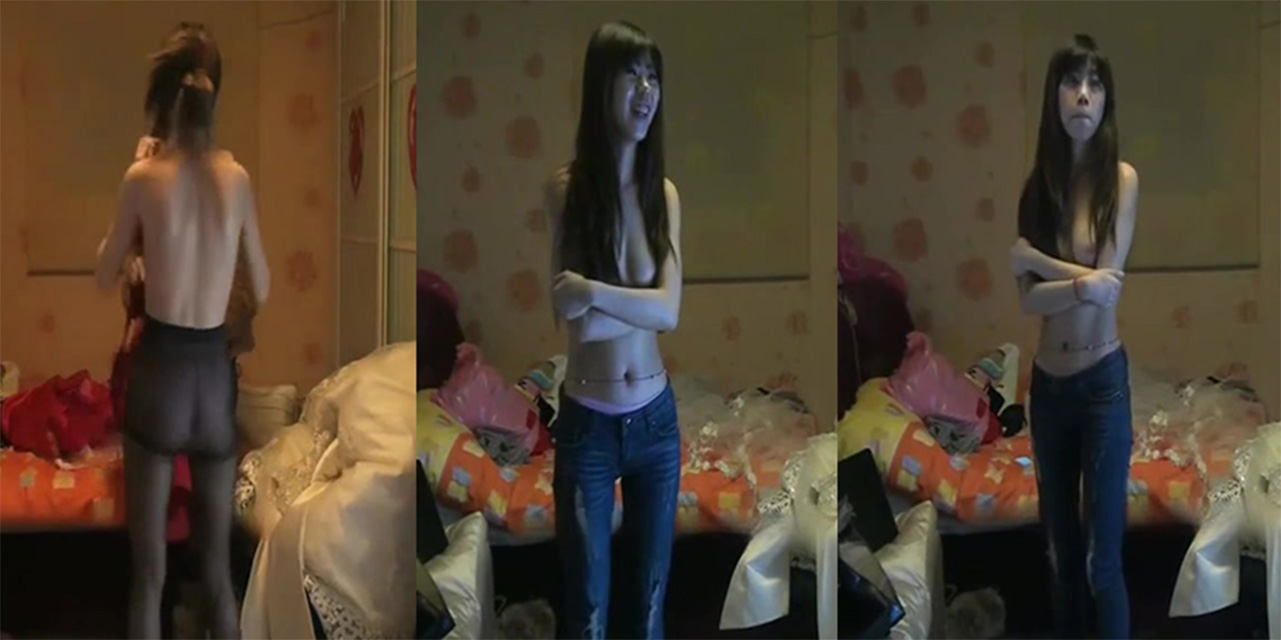 高颜值美女大学生在家换装被偷拍，身材高挑奶子坚挺的诱人时刻！