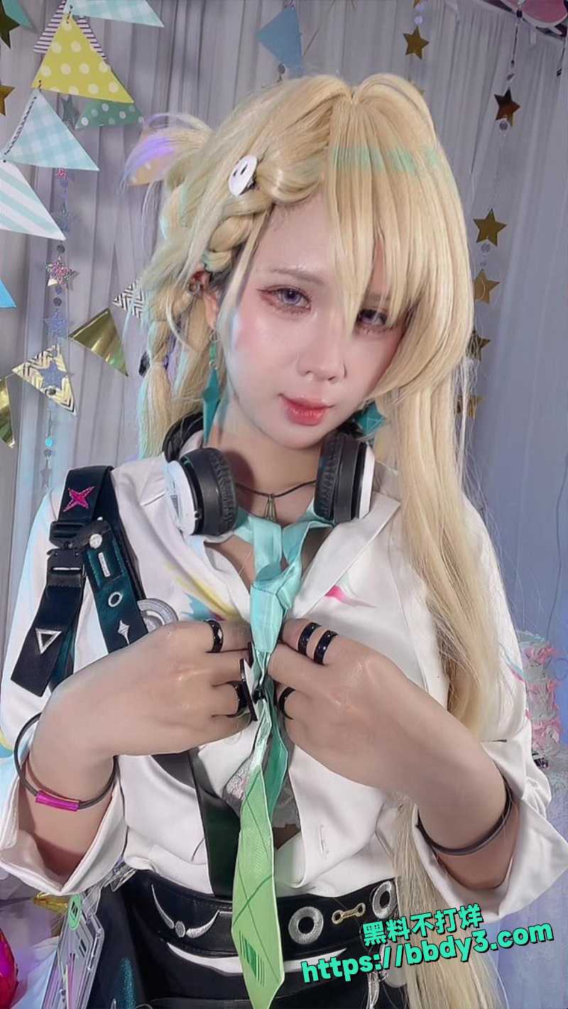 金发紫眸Lynae5