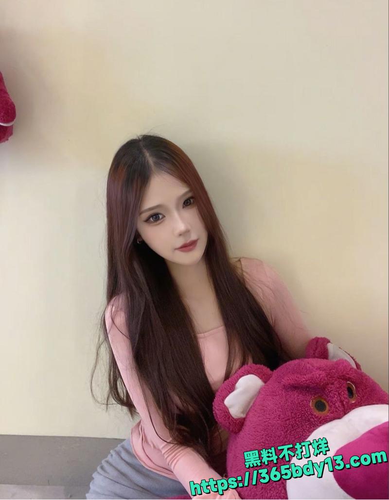 广西桂林00后骚妻刘娜约炮惊爆3P视频流出10.