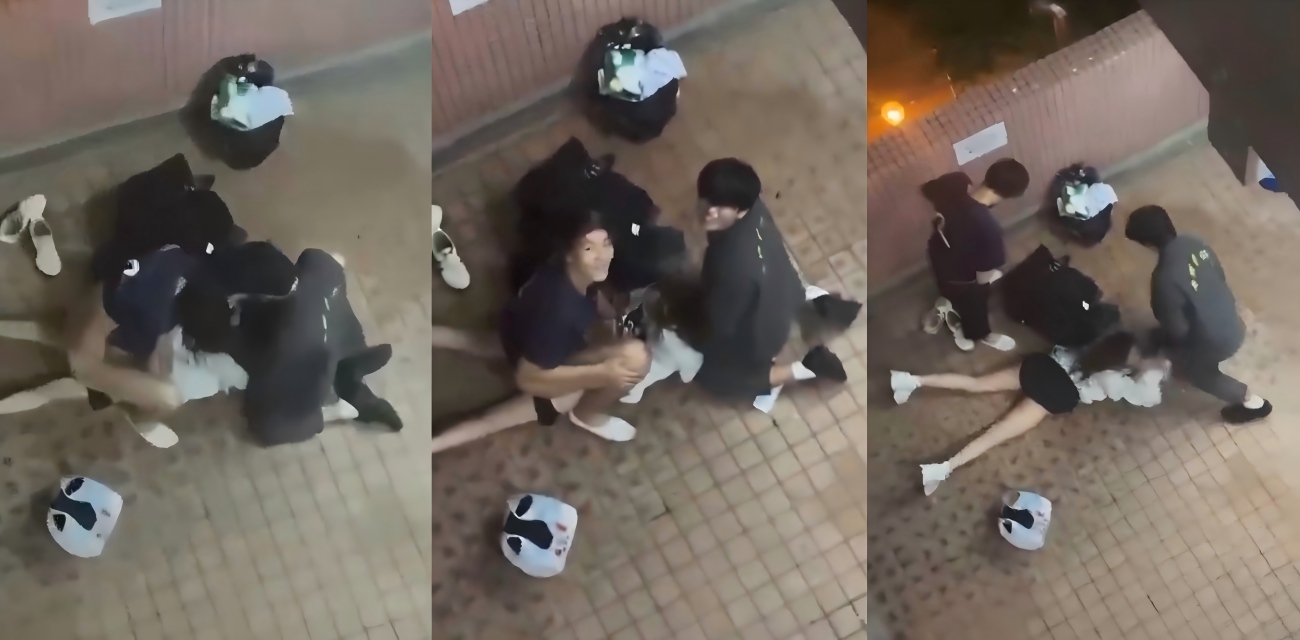 年轻人真会玩 露天阳台玩3P 脏地板直接当床 大白天前后夹击太刺激