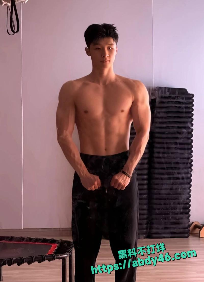 北外渣男谭某网名curry29