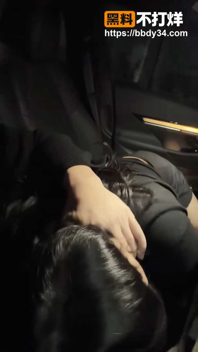 郑原创私藏巨乳女大曝光1