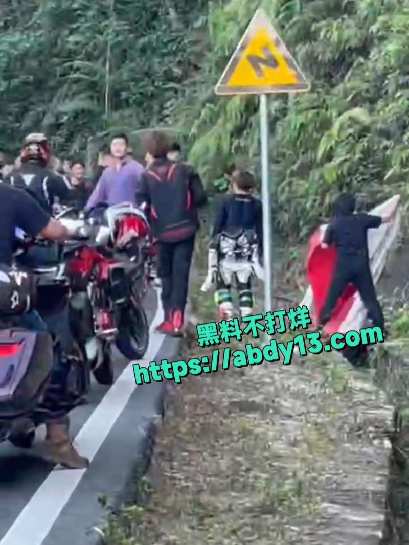 网红袁聪摩托骑手出事故