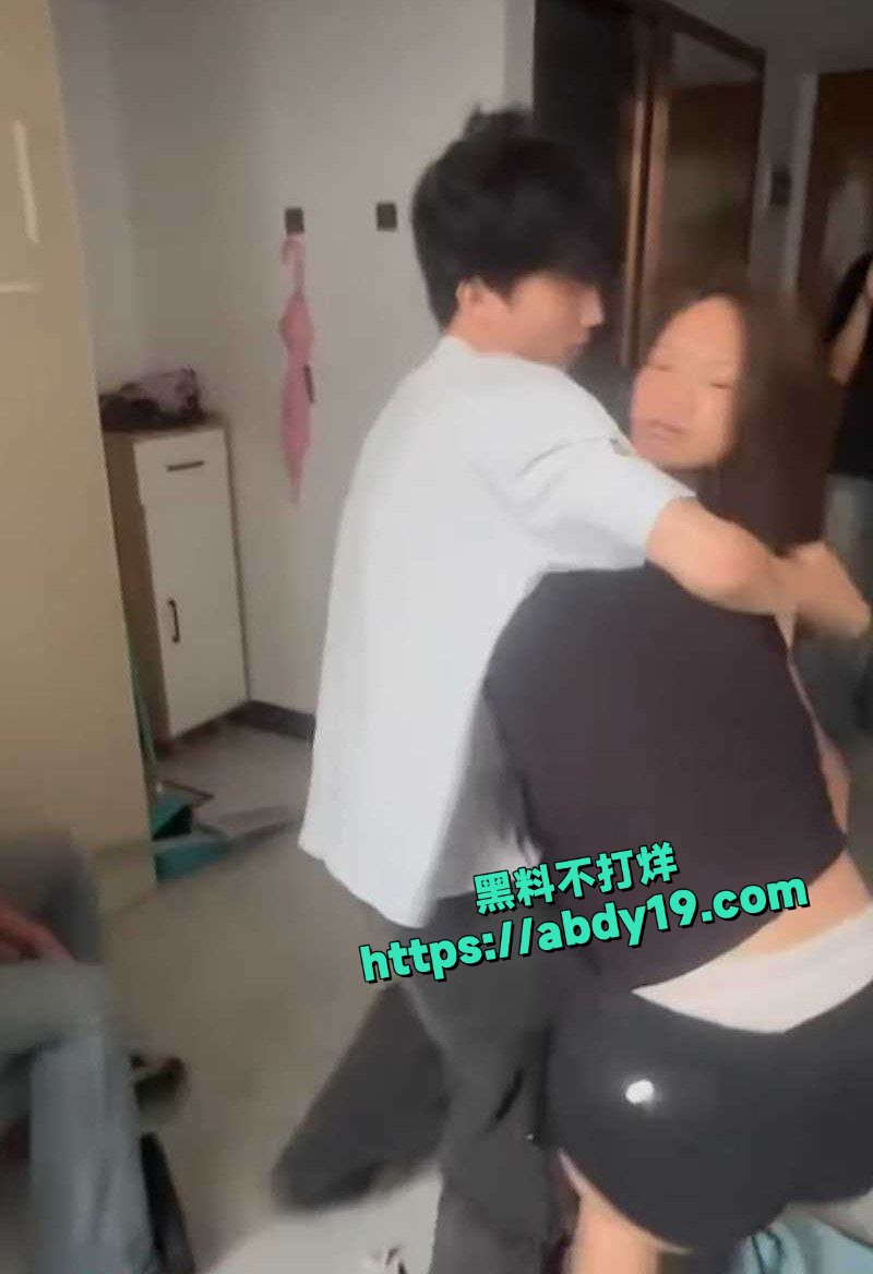 抓奸现场群殴小三3