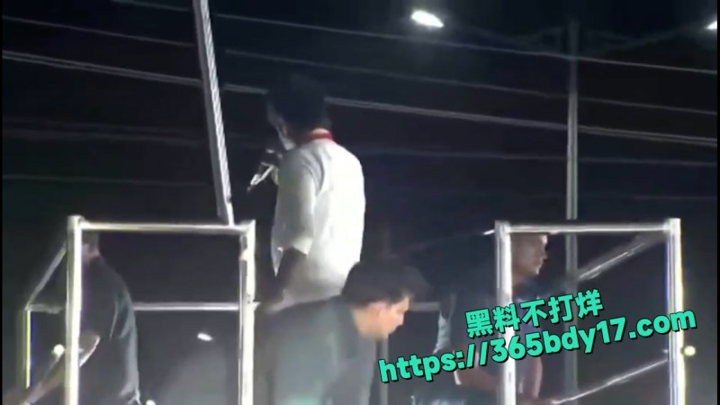 印度泰米尔纳德邦踩踏大事故 23