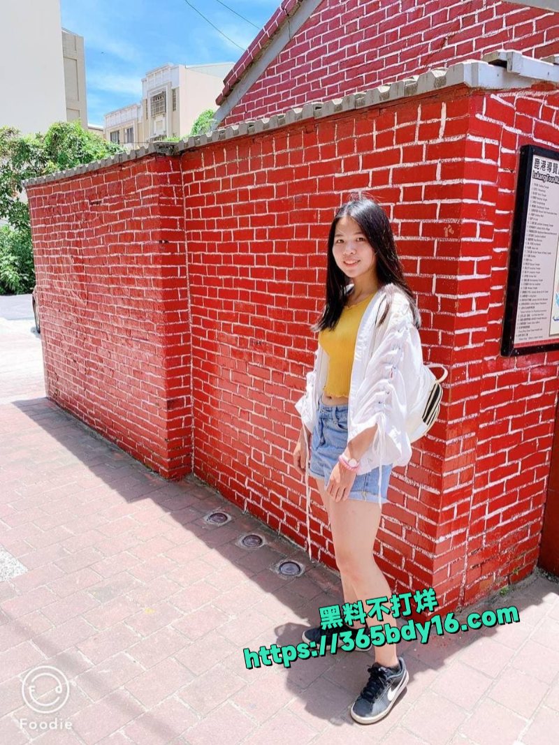 巨乳少女表面清纯学霸私下是哥哥专属的小母狗3