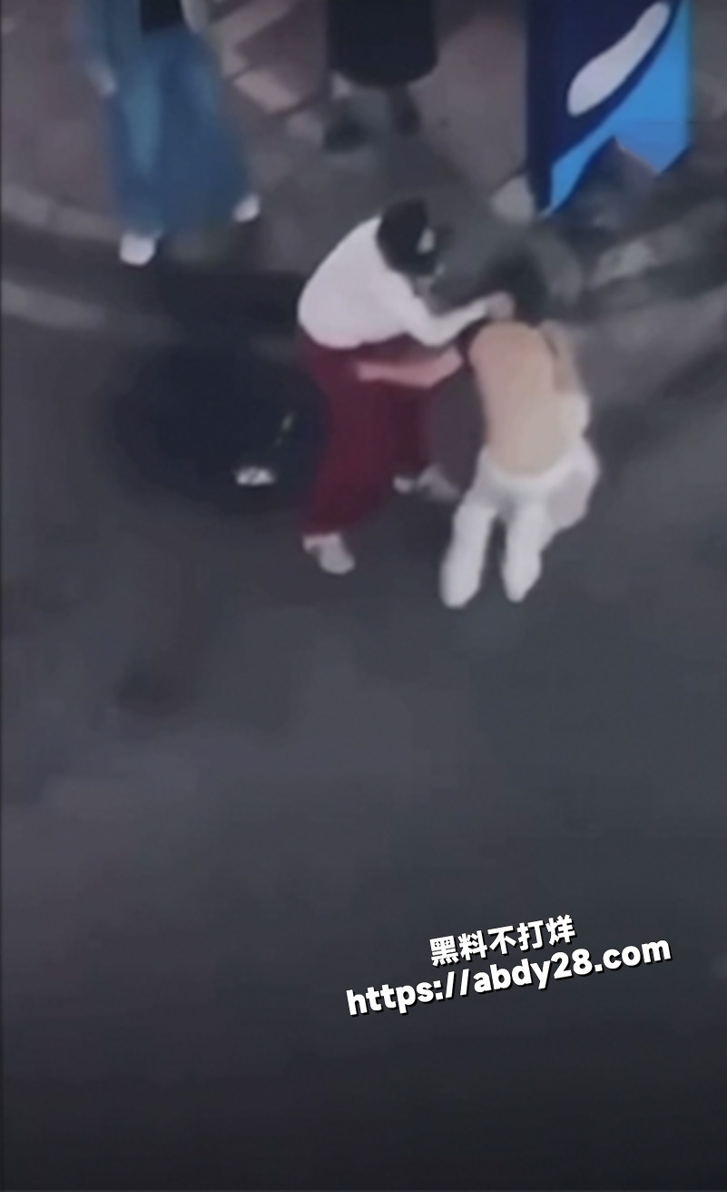 平潭万豪路边抓小三4