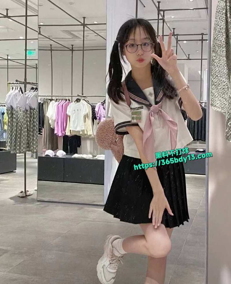 素人眼镜妹12