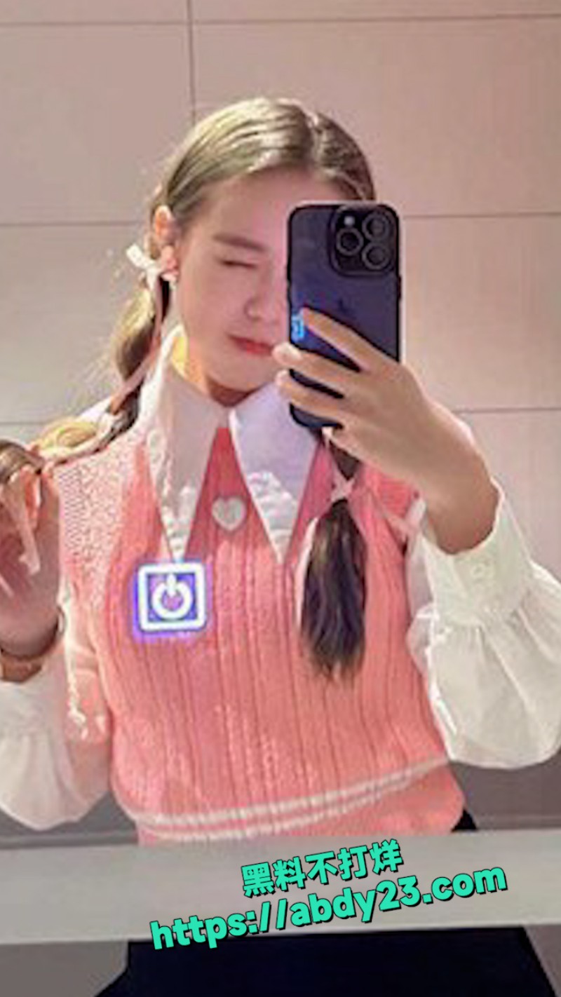 天津可爱女大学生李秋 8