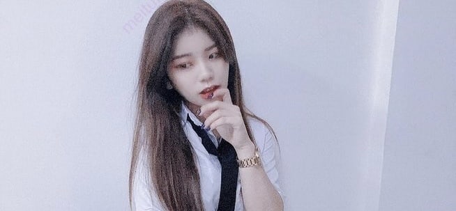 台湾情侣自拍超漂亮的美女主持人被调教成小母