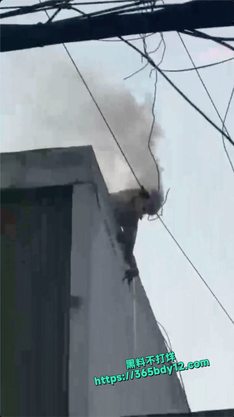郫县触电男子被高压电直接烧焦了4