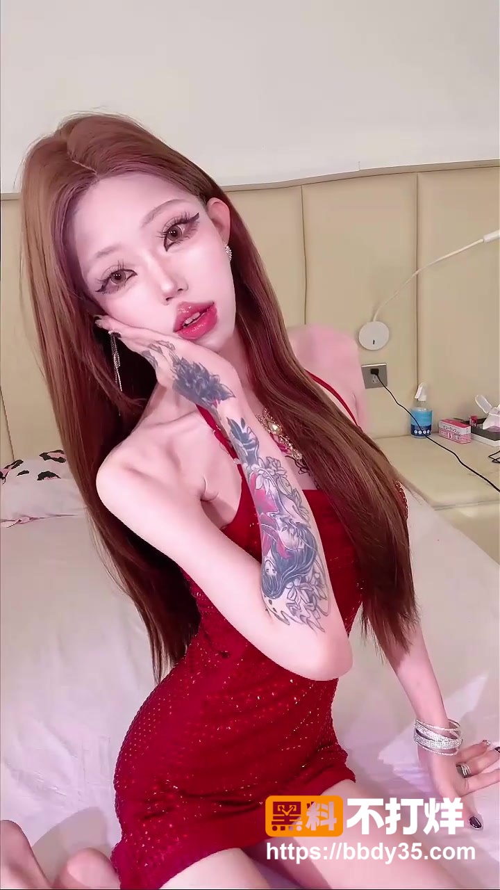 知名精神小妹含祖宗新作5