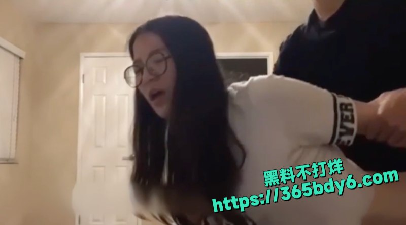 清纯校花私下约炮被曝光2