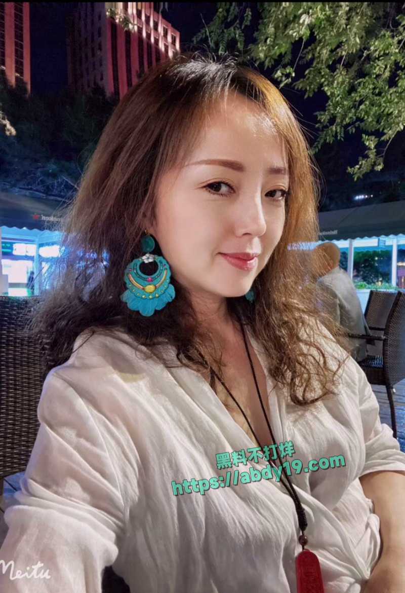 男演员王睿涵遭前女友哭诉出轨4 4