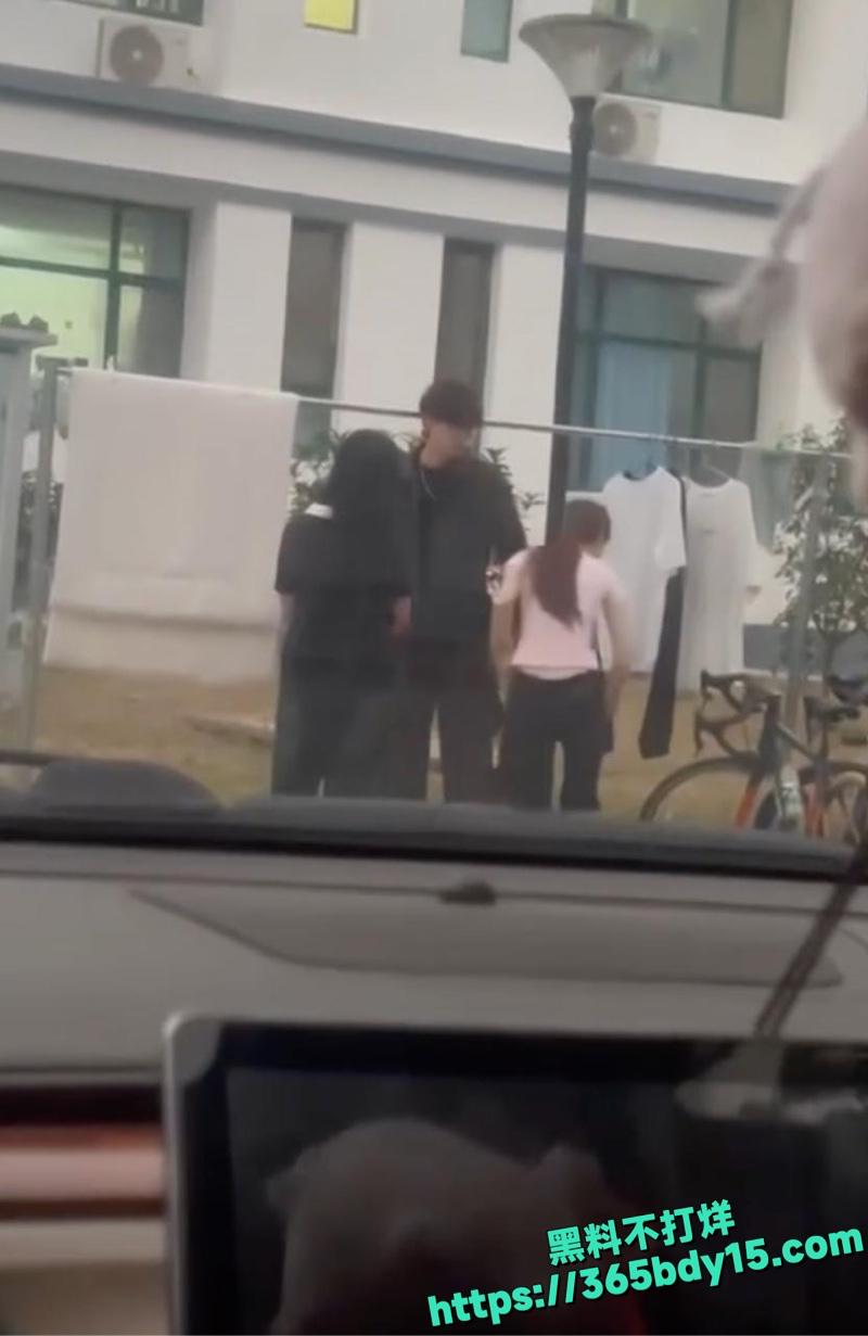 张宇泽脚踏两只船丑闻曝光2.