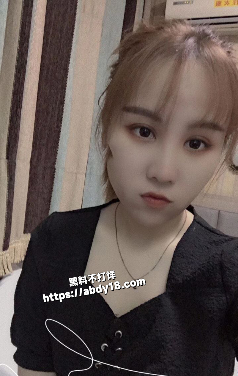 甜美漂亮的人妻母狗2
