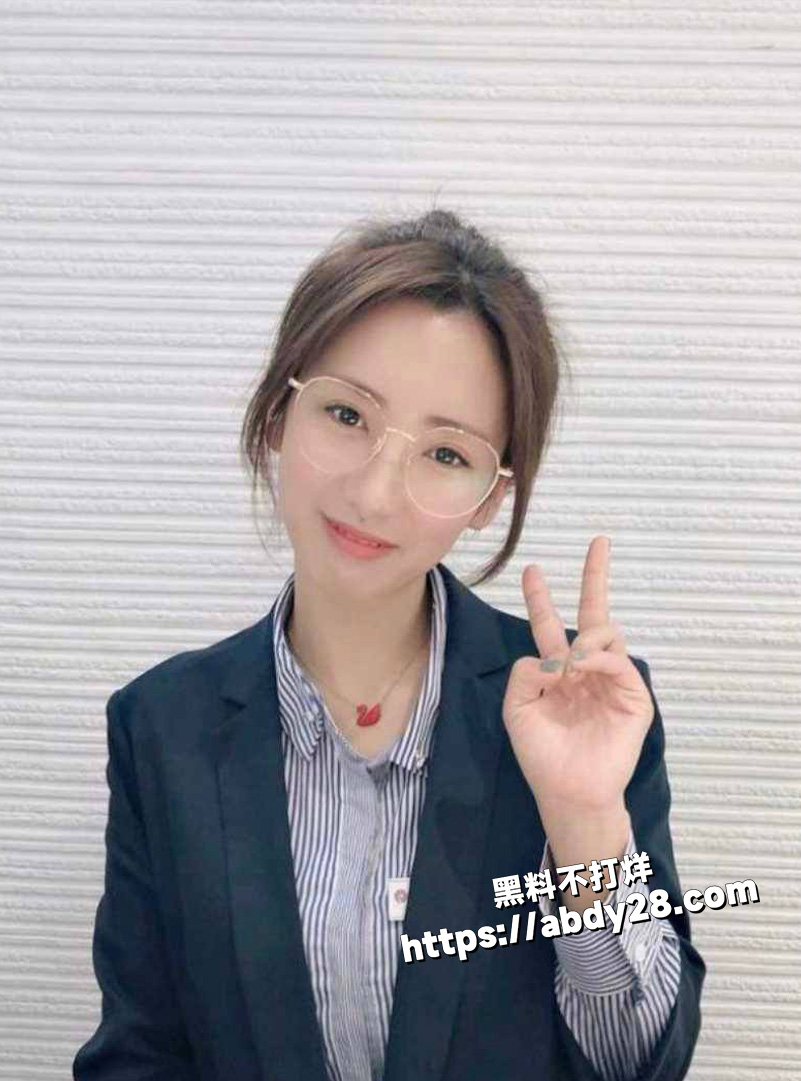 陕西  大吊奶 骚逼4