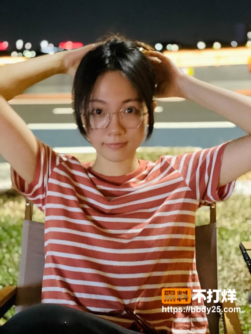 某三甲医院极品反差婊护士吴新园19