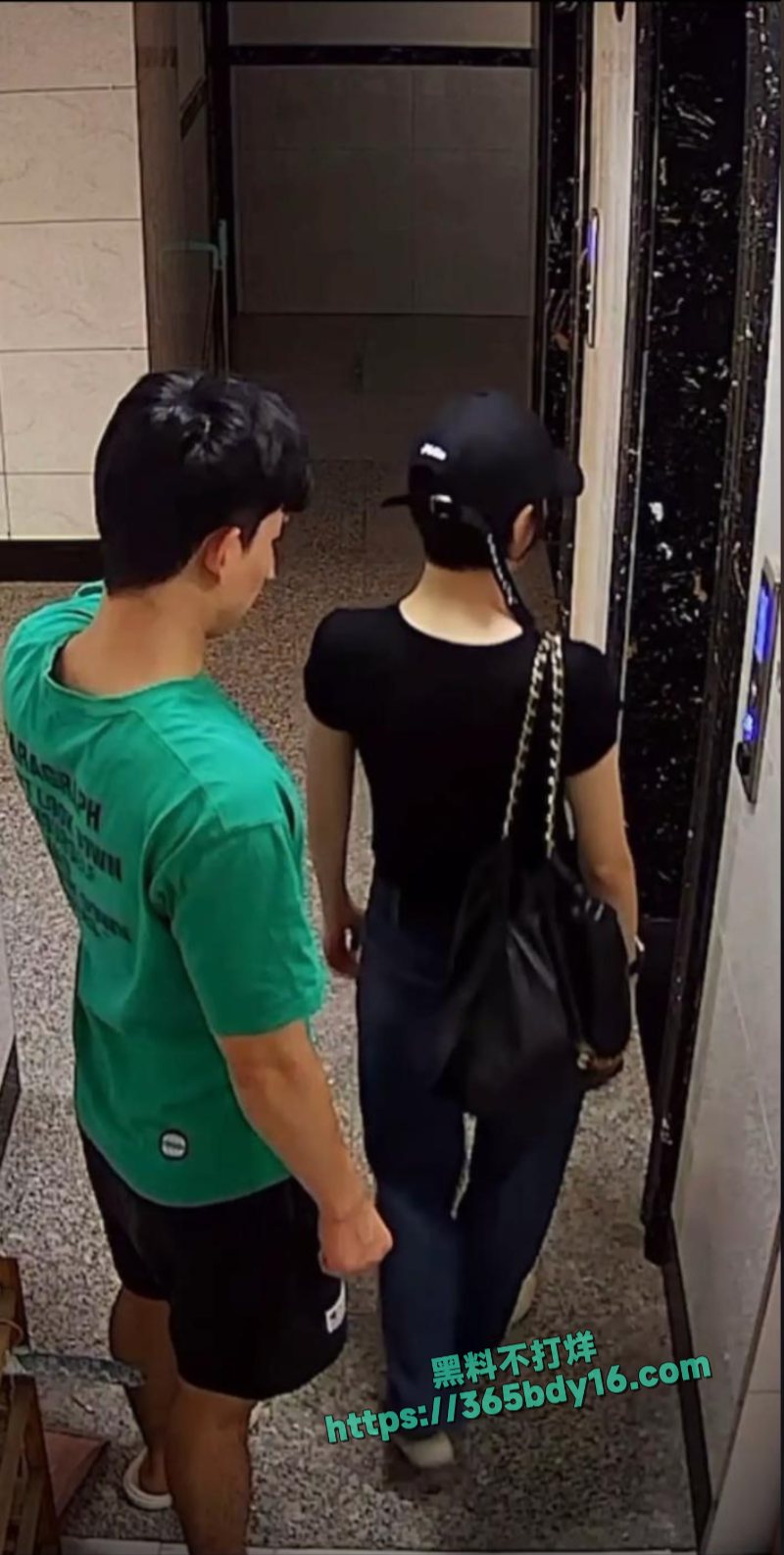 男子曝光自己44万粉丝的网红老婆出轨健身教练9