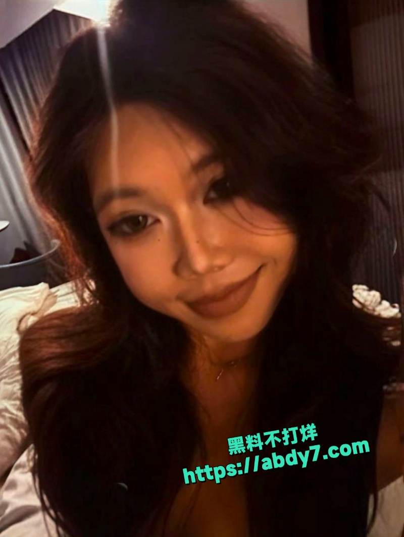 苏州19岁冉茹背着男友各种卖逼 2