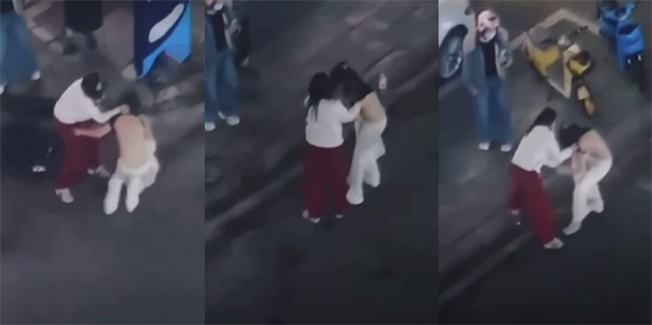 平潭万豪路边惊现抓小三 那叫一个劲爆 衣服都给人脱了 现场撕逼