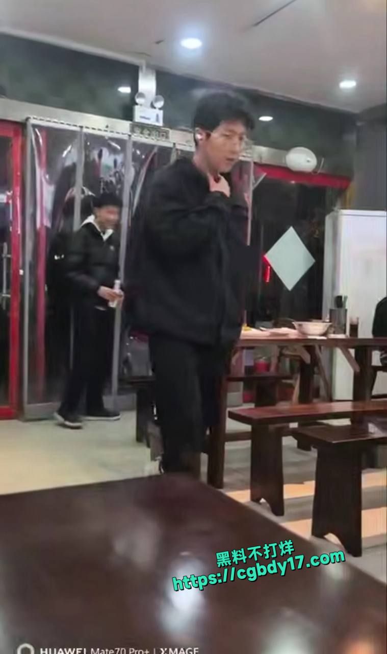 山东临沂小伙子不知道怎么了1