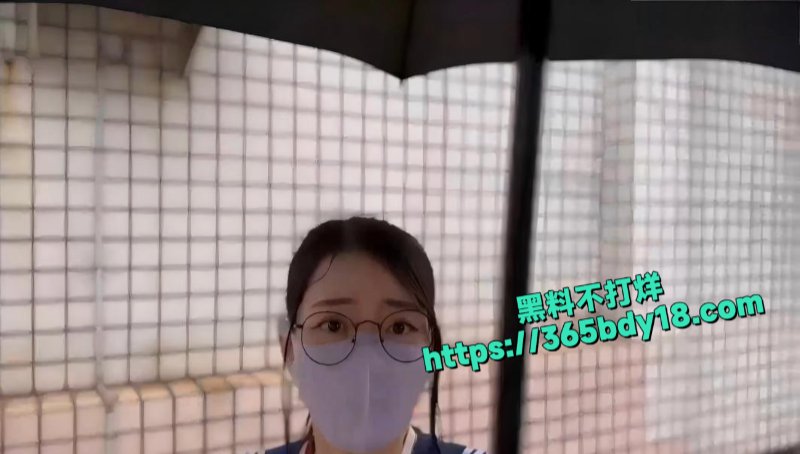 23万粉极品臀后Ellie雨点下的女学生5