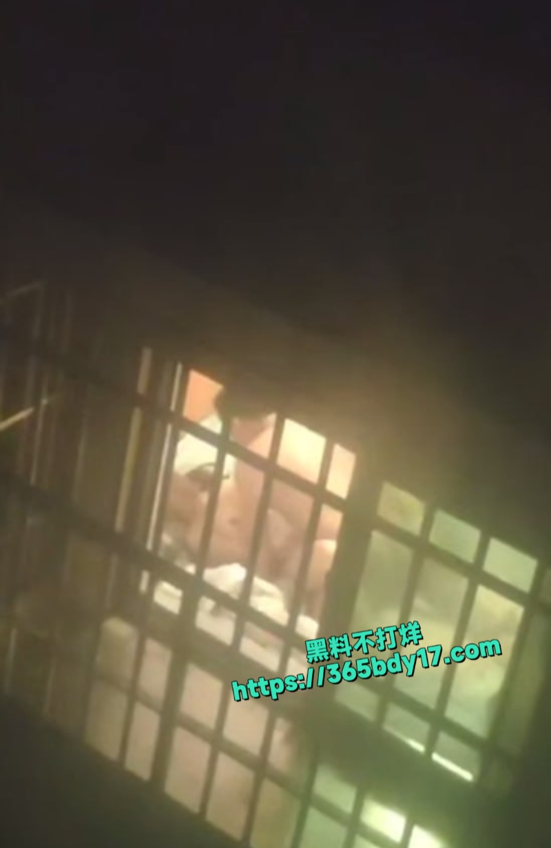 操笔忘关窗现场直播3