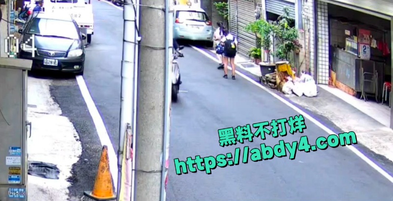 台湾苗栗邱姓男子随机斩人案监控曝光 7