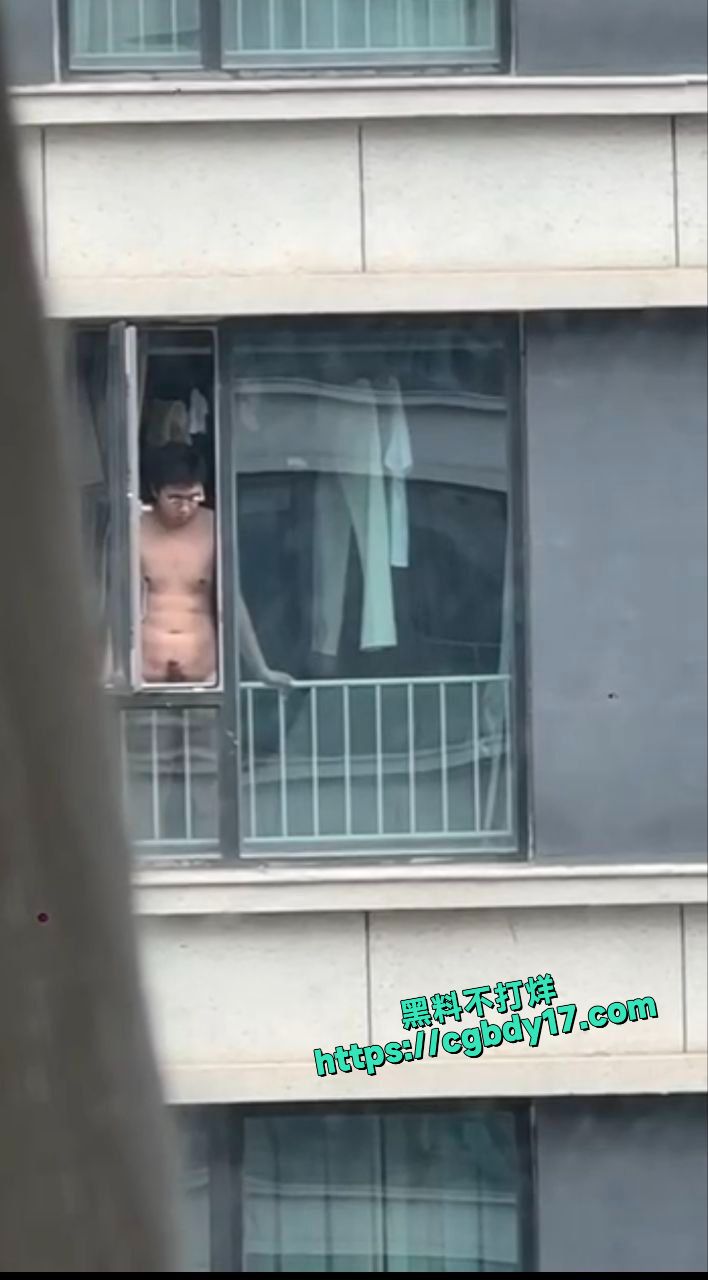 真恶心，对着楼下妹子打飞机3