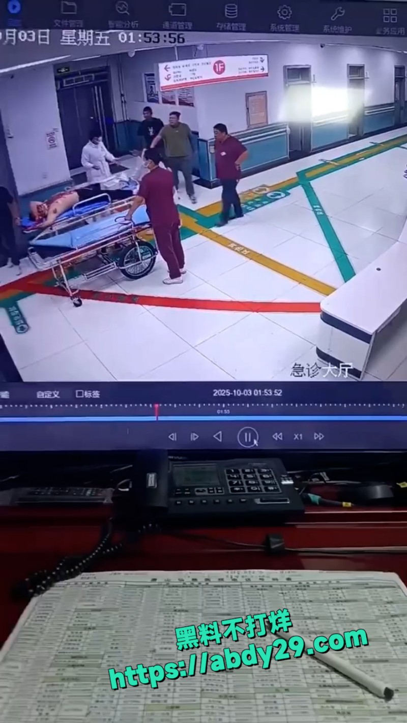 黑衣男子犯贱 1