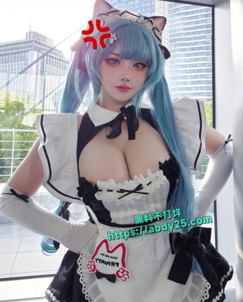 巨乳女神Yasal现身萤火虫漫展3