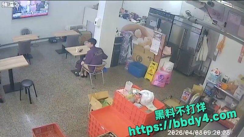 台湾一男子跑豆浆店里撸管5