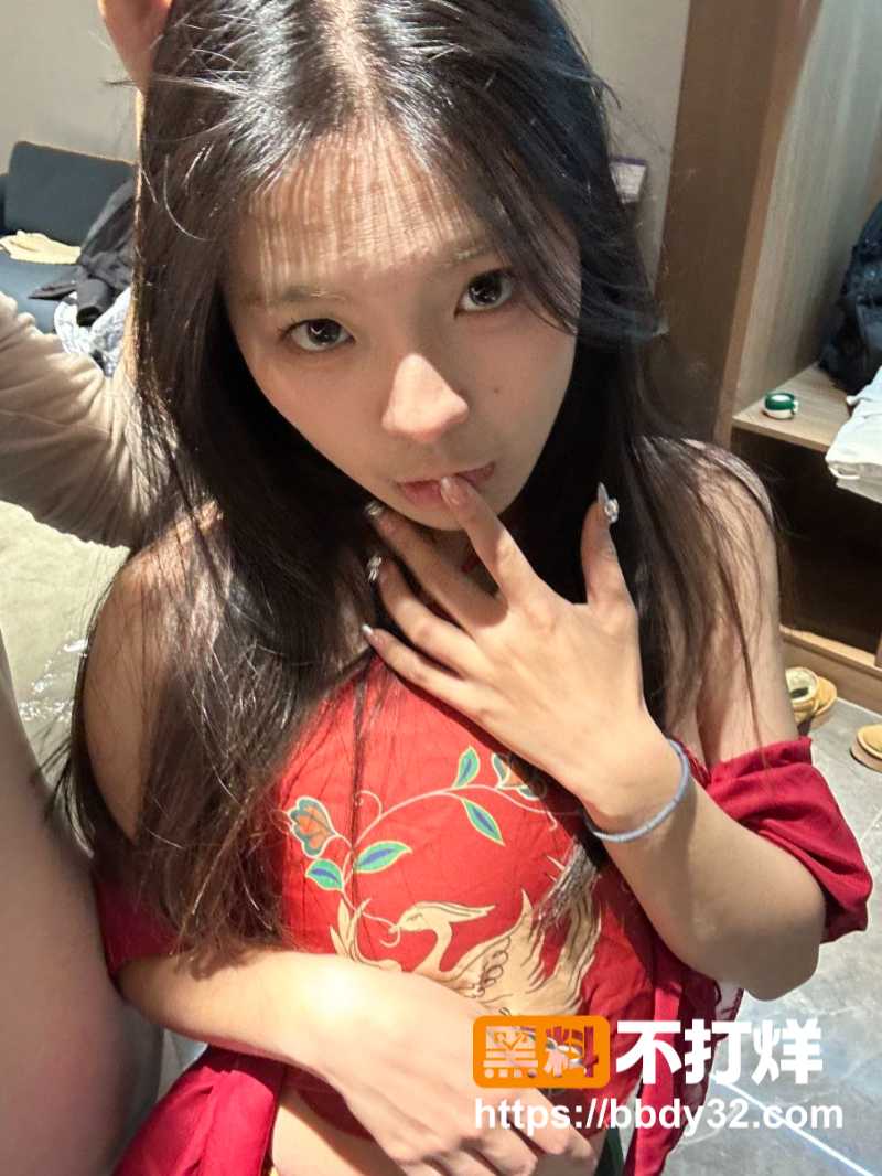 天津那个反差眼镜妹3