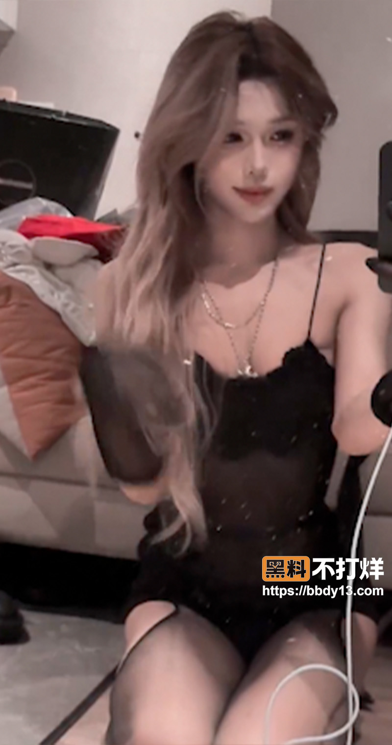 推特 绝对母犬 佐佐.jpg3