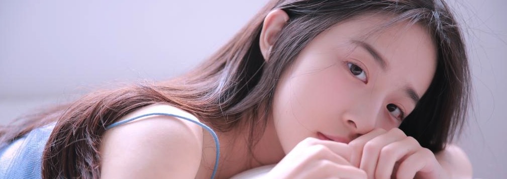 98年的女人路过你身边 说可以随便操 你敢掏出自己的鸡吧么