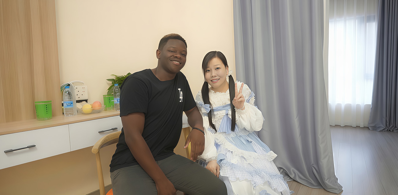 推特福利姬冰凌紫萱新作 上次的白人不得劲 这次准备大战黑人大龙