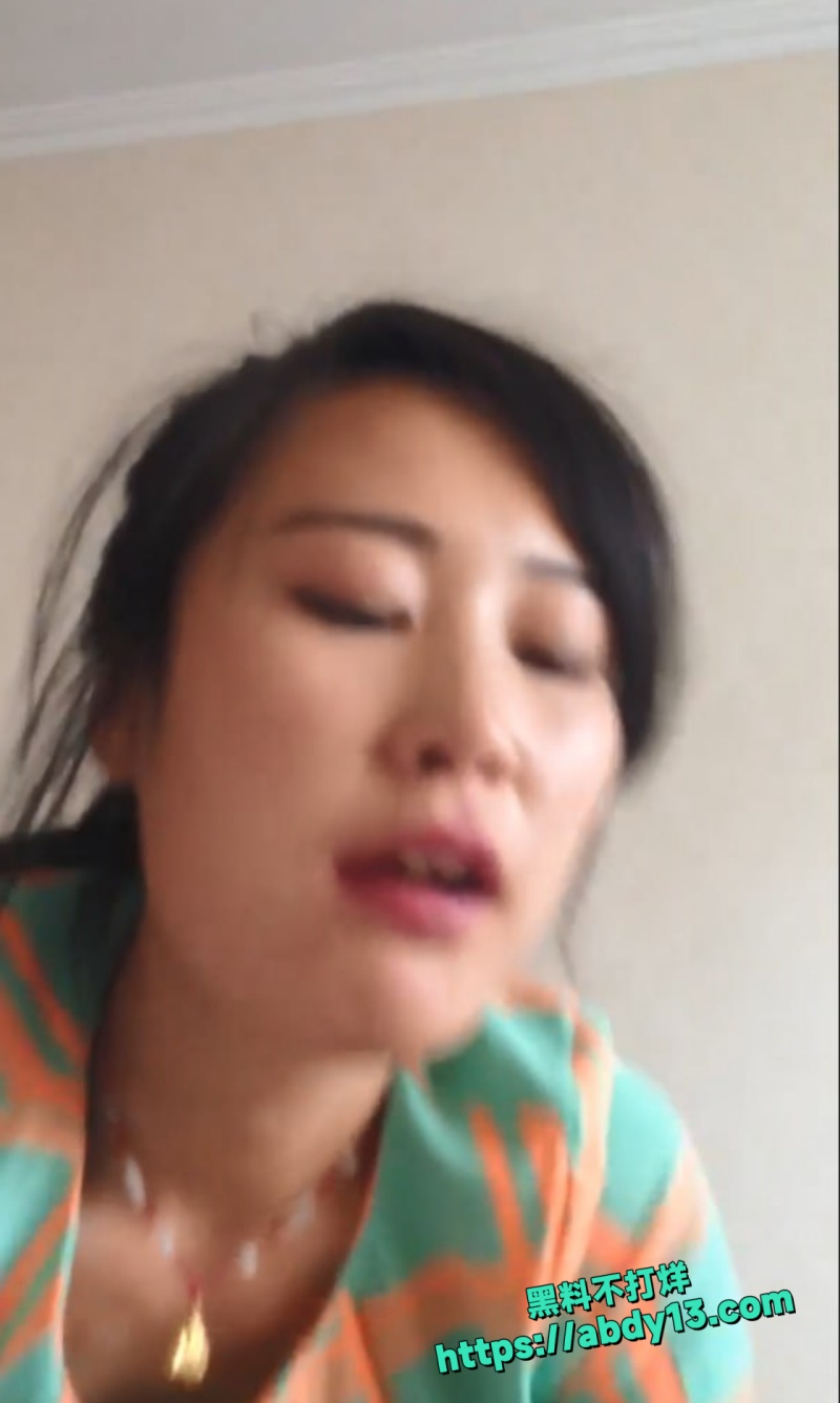 大学生情侣自拍5