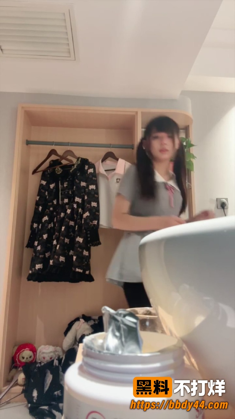 嫩妹芊芊 12