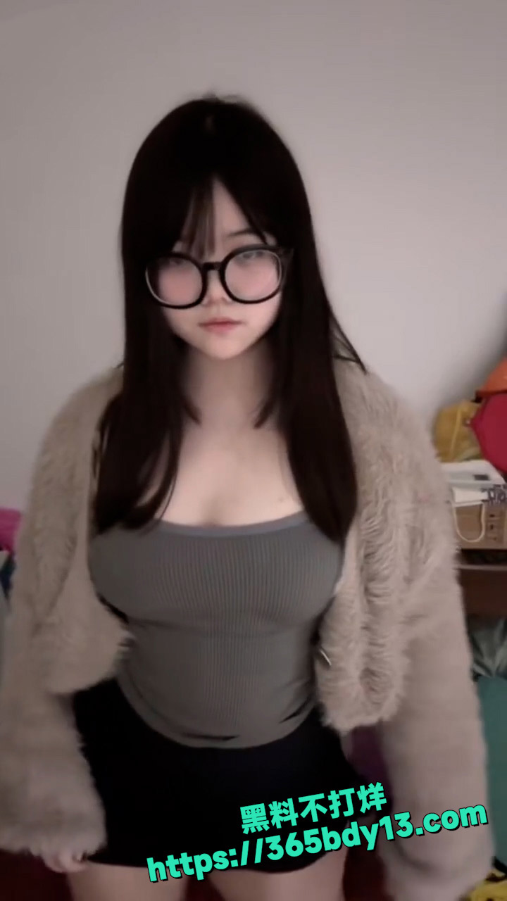 推特学生眼镜娘裸舞 4
